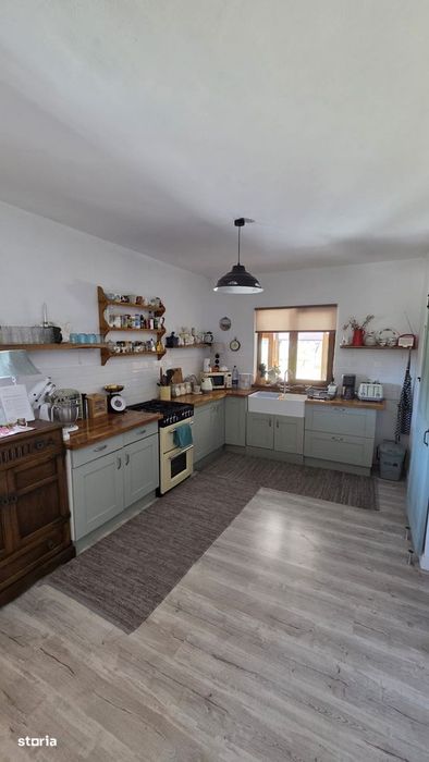 Casa moderna, independenta energetic, in mijlocul naturii – Sai, jud