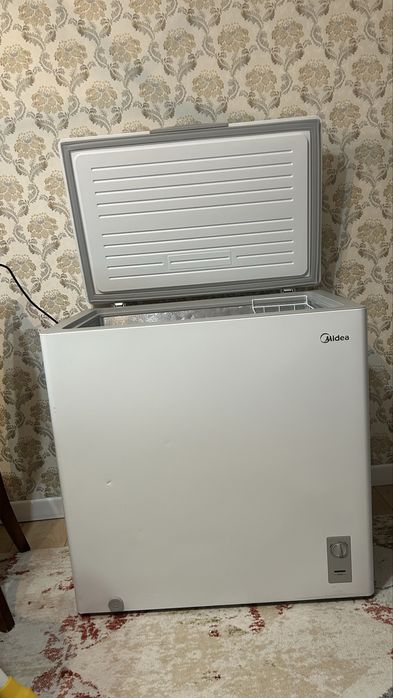 Морозильный ларь Midea