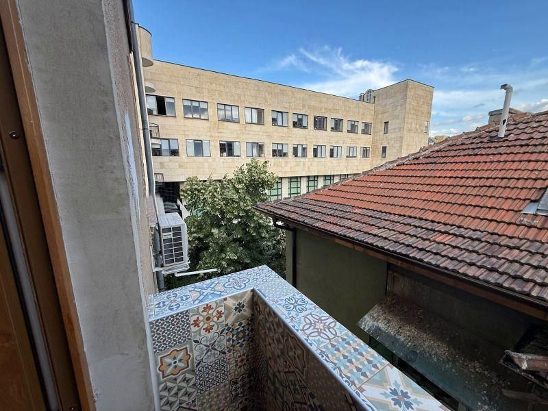 Тристаен апартамент под наем в центъра на София, 2227132
