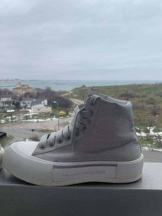 Alexander mcqueen deck grey