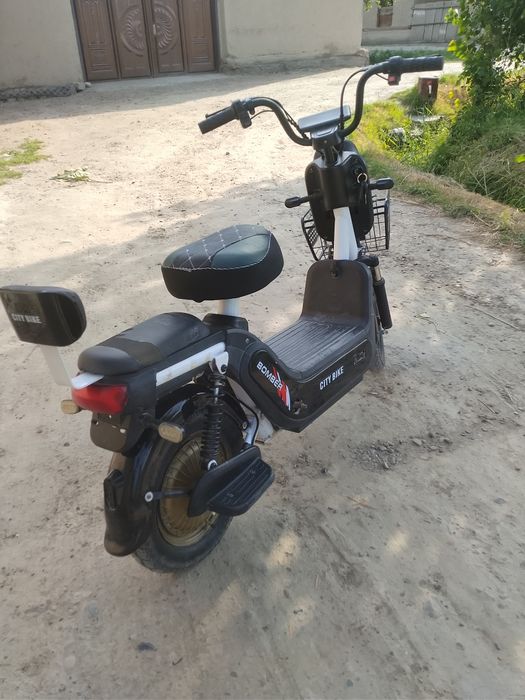 skuter sotiladi tez va arzon narxda xolati yaxshi