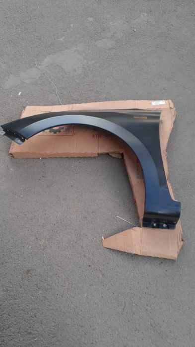 Продам крыло на hyundai accent