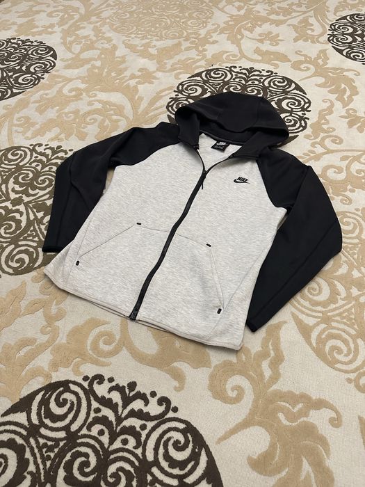 Nike Tech Fleece серый