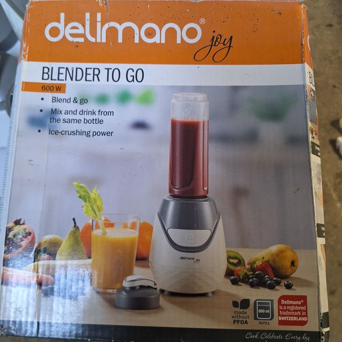 Компактен блендер Делимано чисто нов