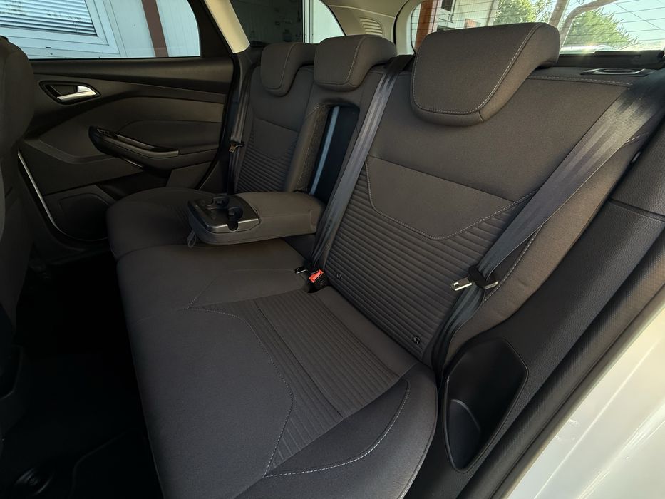 Ford Focus Titanium 07/2015, 1.5 TDCi 120cp Euro6, Navigatie, Dublu Climatronic,. Scaune incalzite, volan incalzit, Rate cu avans 0%