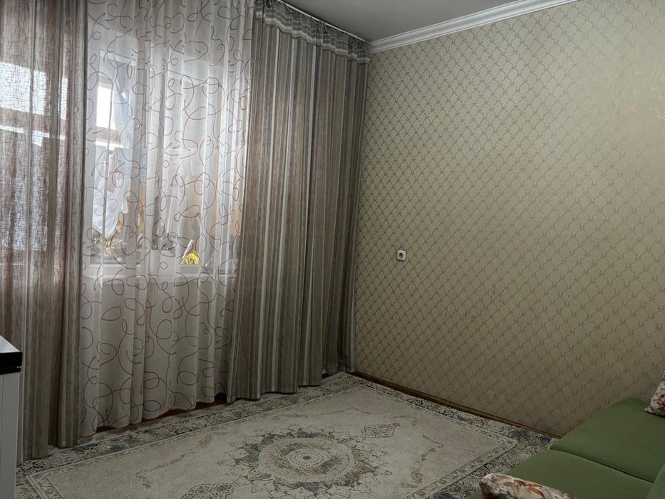 4 ком. квартира 9 мик. 8 дом.