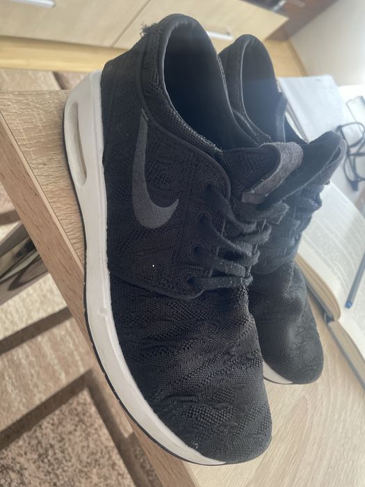 Nike SB Air Max Janoski 2 Black White