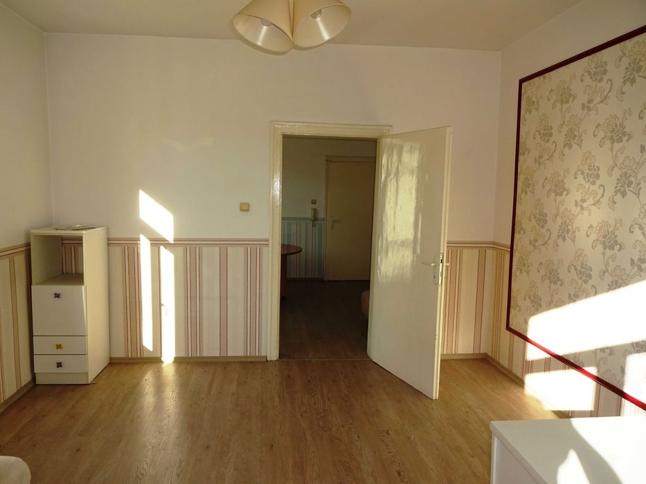 Просторен двустаен апартамент до Катедралата, бул. Мария Луиза