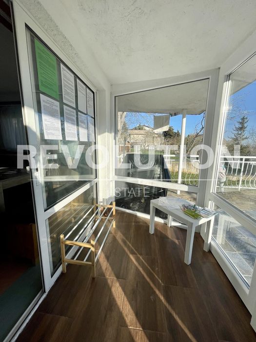 Дава се под наем Къща в к.к. Златни пясъци - 180 кв.м за 1018.98 € - Снимка #10