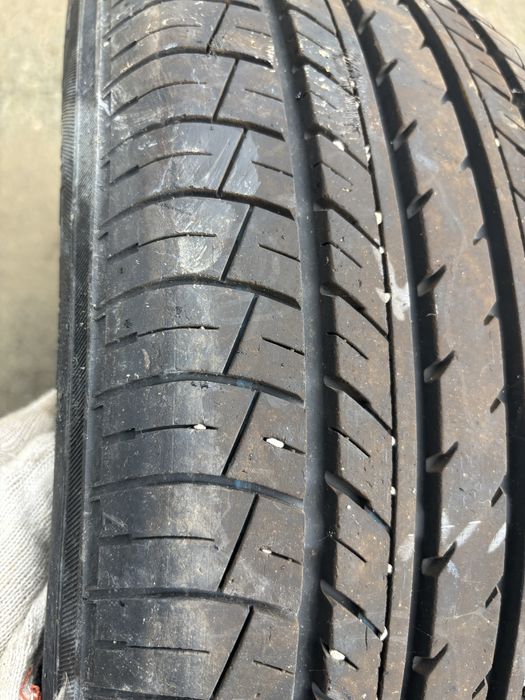 Продам шины на R17
