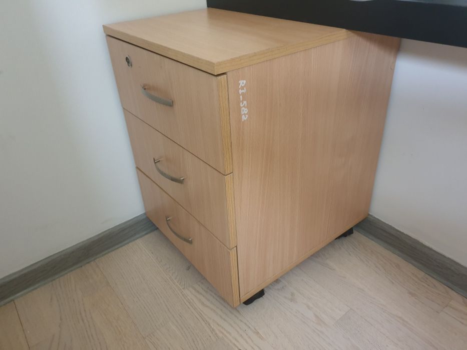 Стол из срубы карагача, Комод, тумбы