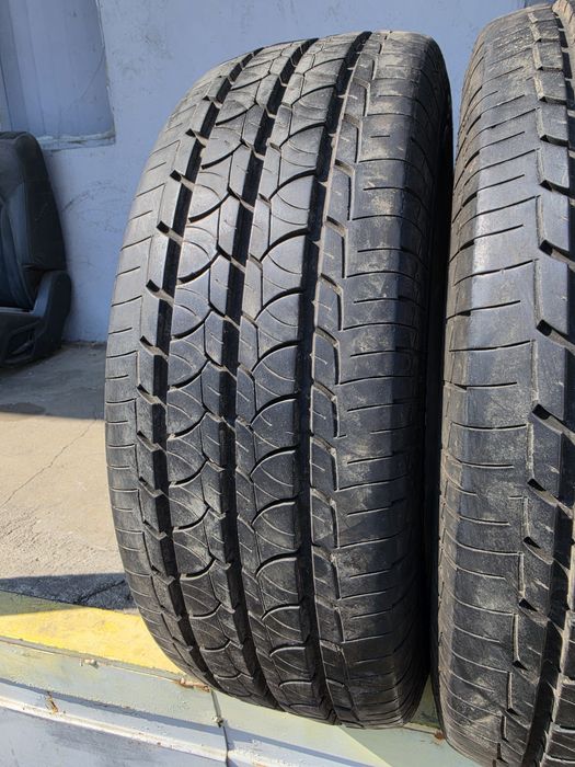2 бр. гуми за бус 225/70/15C Barum DOT 1317 8 mm