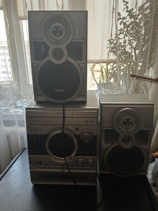 Продам рабочий музыкальный центр