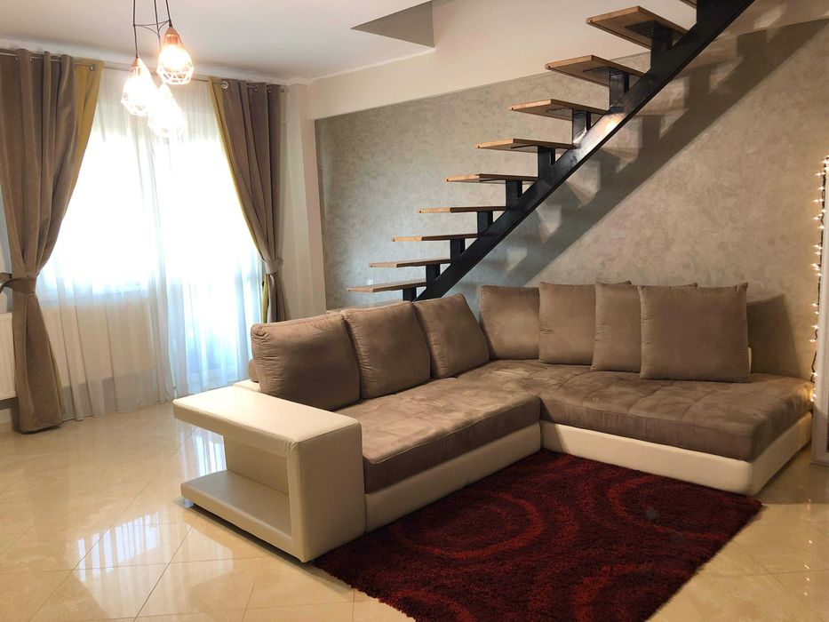 OPORTUNITATE! Apartament 4 camere, 2 etaje, 2 LOCURI PARCARE
