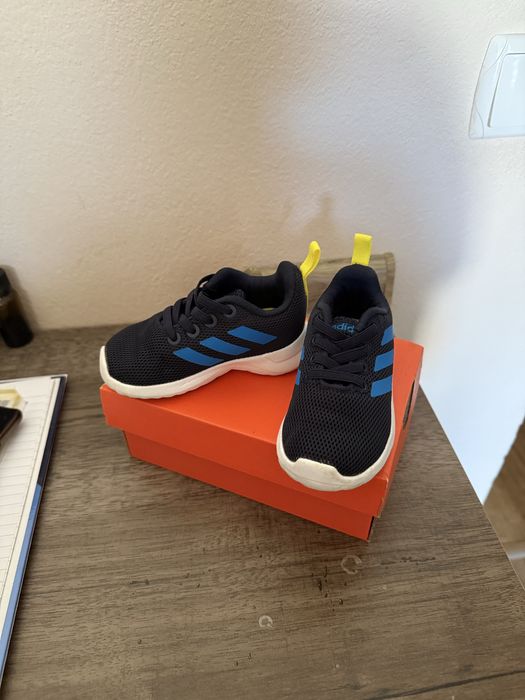 Бебешки  маратонки Adidas