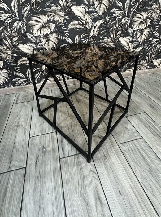 Журнальный столик