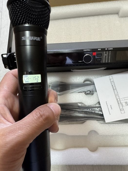 Радио микрофон Shure adx 400