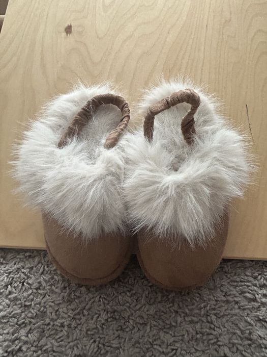 Нови пантофи H&M