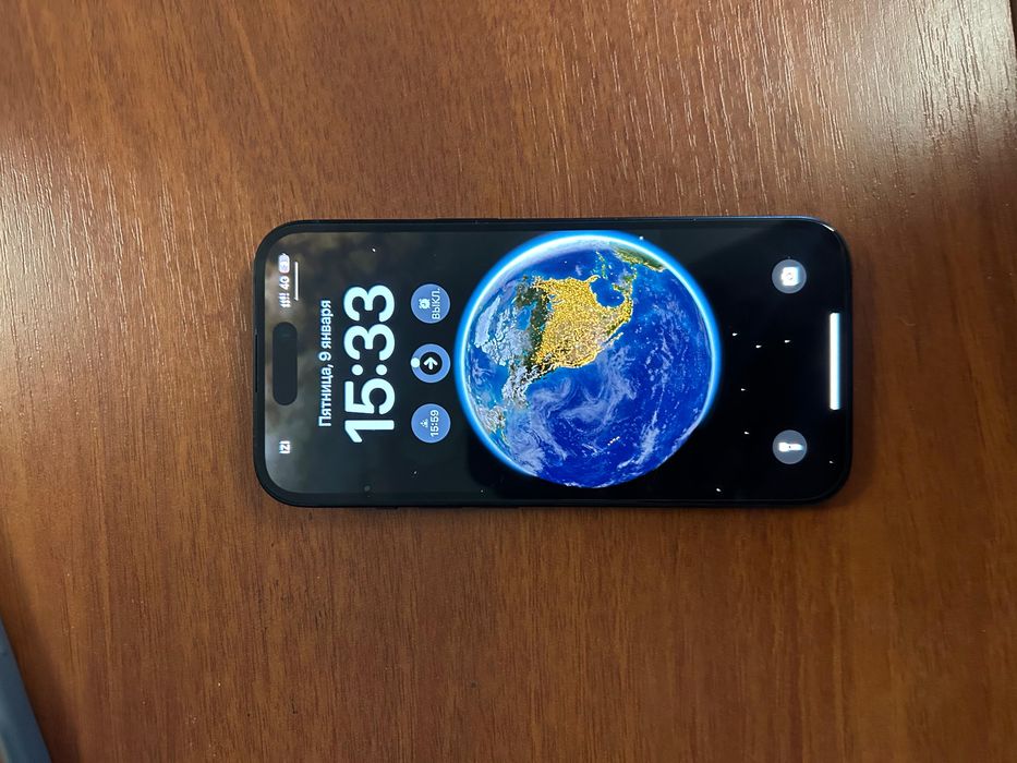 Продам айфон 15