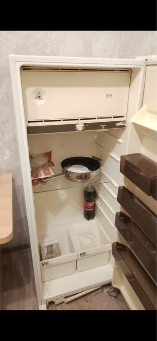 Холодильник в среднем состоянии