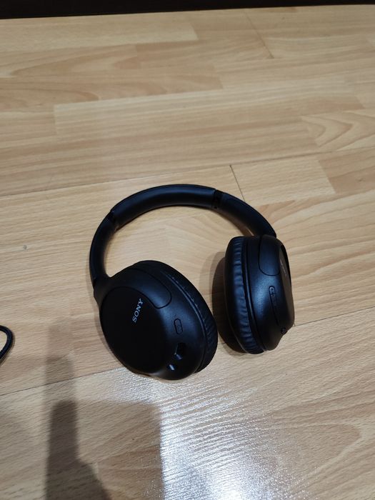 Беспроводные наушники Sony