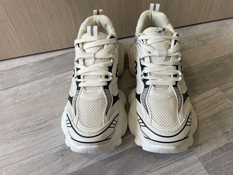 Мъжки маратонки номер 45