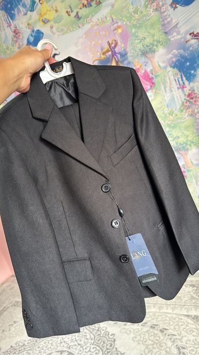 Продам костюм  детский