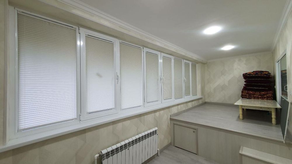 Bizda barcha turdagi jalyuzilar bor