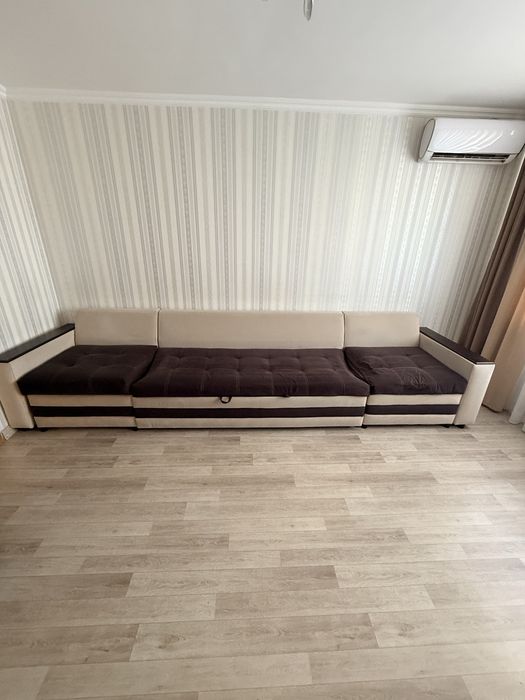 Продам диван б/у. 4 м.