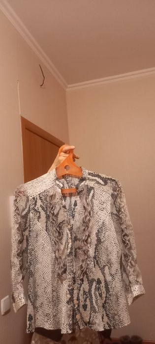 Продам женскую одежду