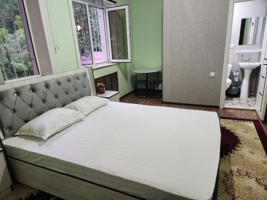 Mexmonxona bez zaks 24/7 Kunlik xona ijara Xotel Xostel Gastinsa