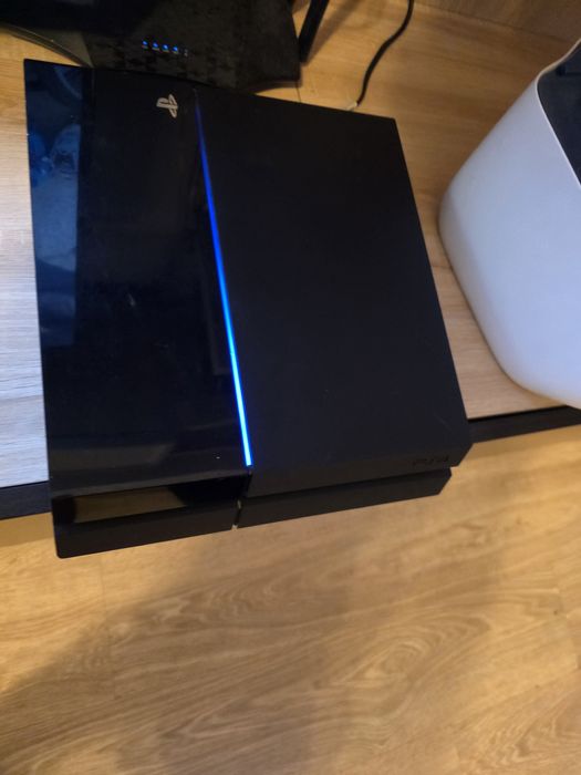 Playstation 4 FAT cu problema