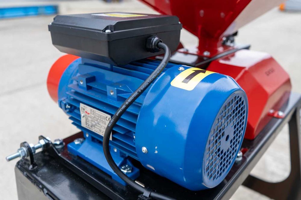 Moara pentru cereale , aplatizor GX50