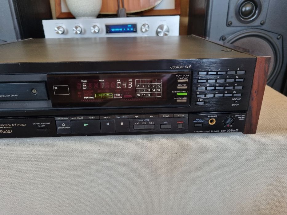 Cd Player Sony CDP - 338 ESD. Perfect functional.