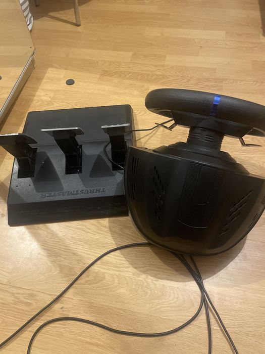 volan thrustmaster t300 rs gt(3 pedale) ca nou