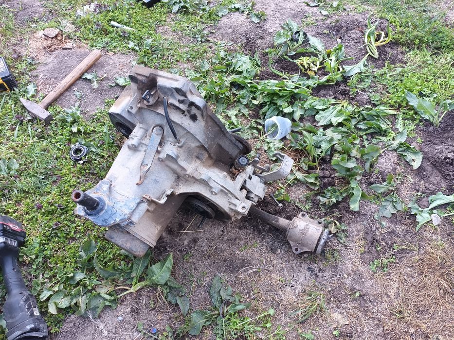 Продавам скоростна кутия за Volkswagen Polo 1.9 чист дизел