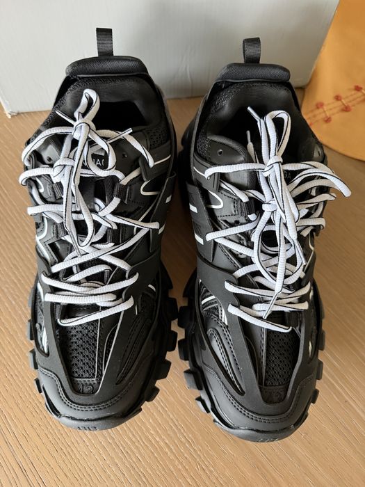 Balenciaga Track 43