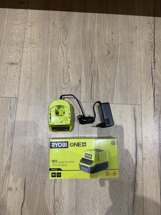 Акумулаторна прахосмукачка Ryobi RASV18BL