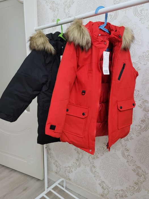 Детские куртки и комбинезоны