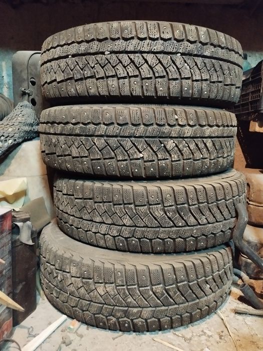 Шины с диском комплект