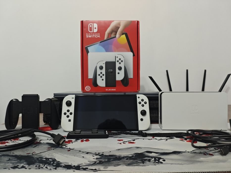 Прошитый Nintendo switch oled + полный комплект (актуально)
