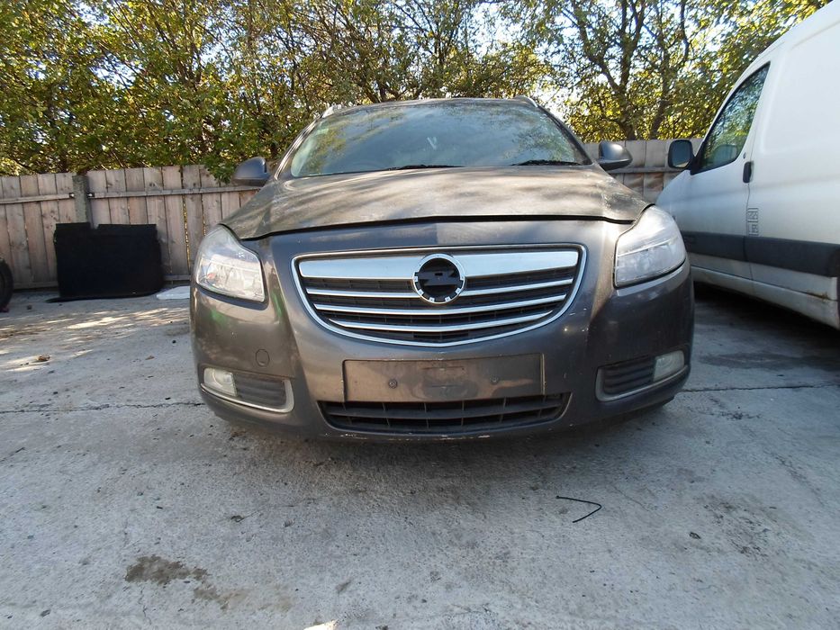 Dezmembram Opel Insignia 2010 SW 2.0 diesel