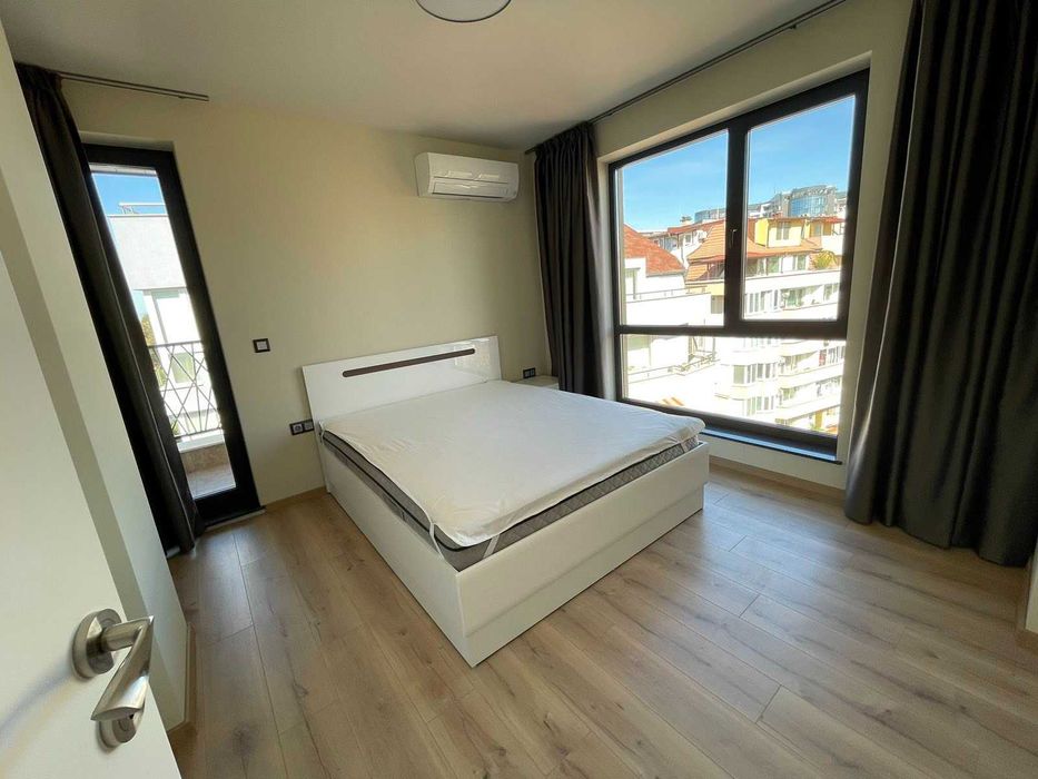 Дава се под наем Двустаен апартамент в Пловдив, Христо Смирненски - 80 кв.м за 663 € - Снимка #2