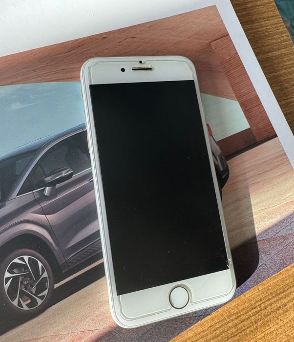 iPhone 7 (с коробкой)