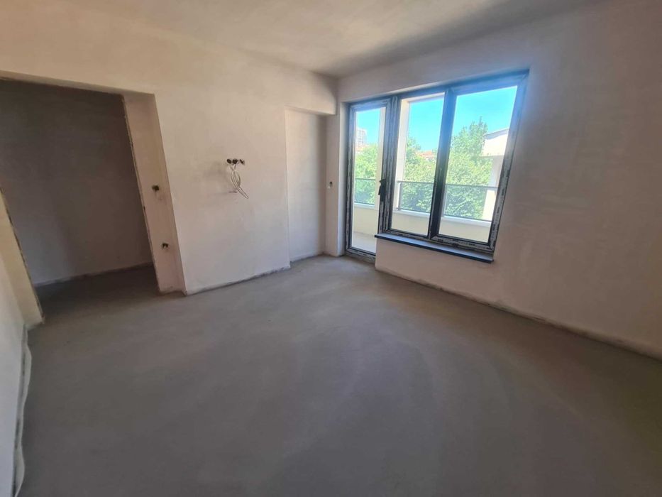 Продава се Тристаен апартамент в Хасково, Училищни - 112 кв.м за 1200 €/кв.м - Снимка #3