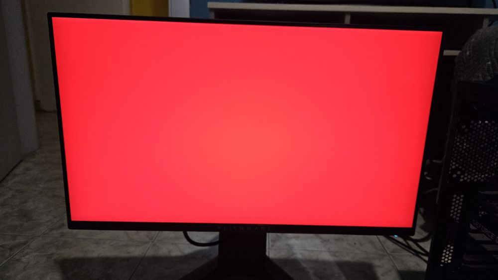 AW2521HF Перфектен монитор ползван две години. 240hz  IPS