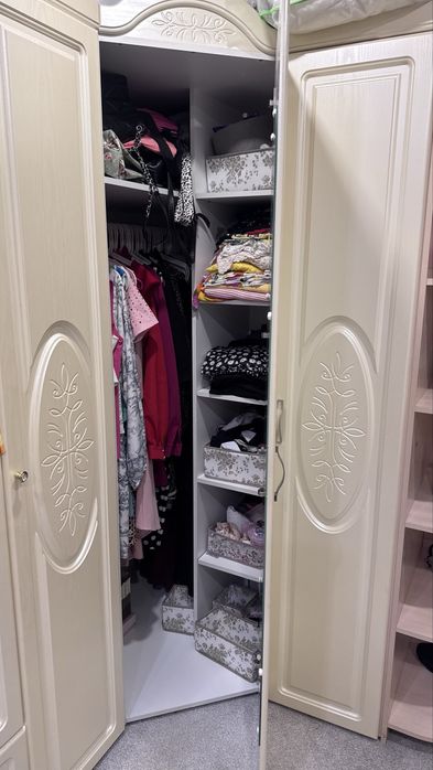 Продам шкаф в спальню