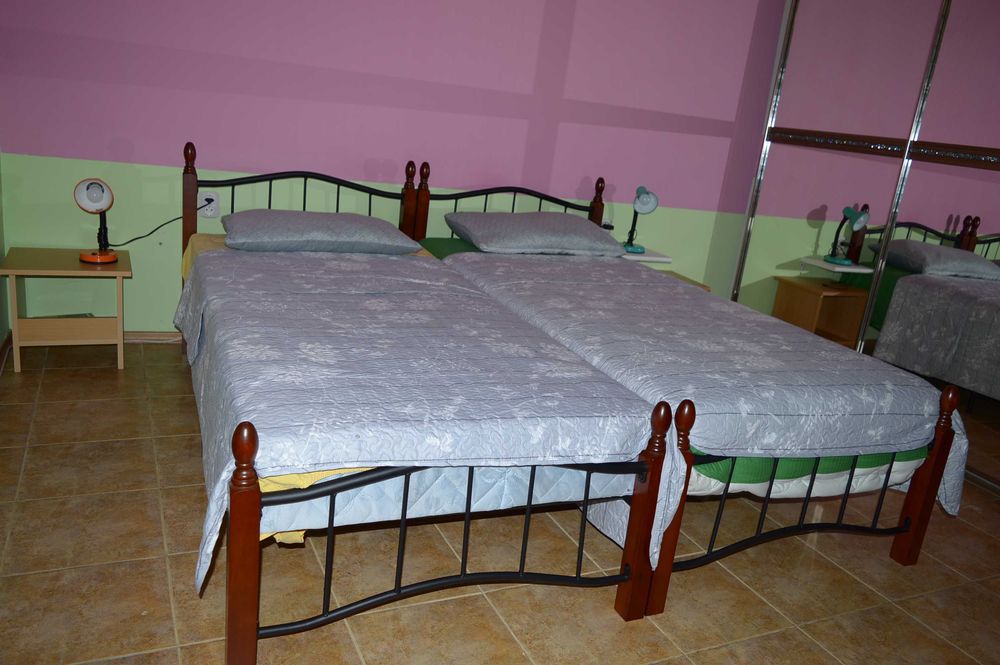 Дава се под наем Едностаен апартамент в Варна, Бриз - 24 кв.м за 298.86 € - Снимка #4