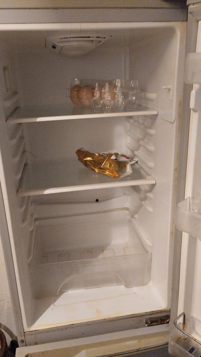 Холодильник в хорошем состоянии
