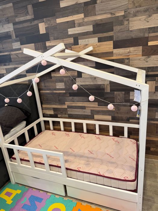 Детско легло-къщичка